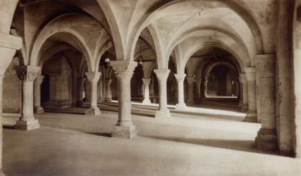 Krypta in der Kathedrale von Canterbury, ca. 1920